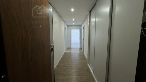 Apartamento T3 para Venda em Cedofeita, Santo Ildefonso, Sé, Miragaia, São Nicolau e Vitória