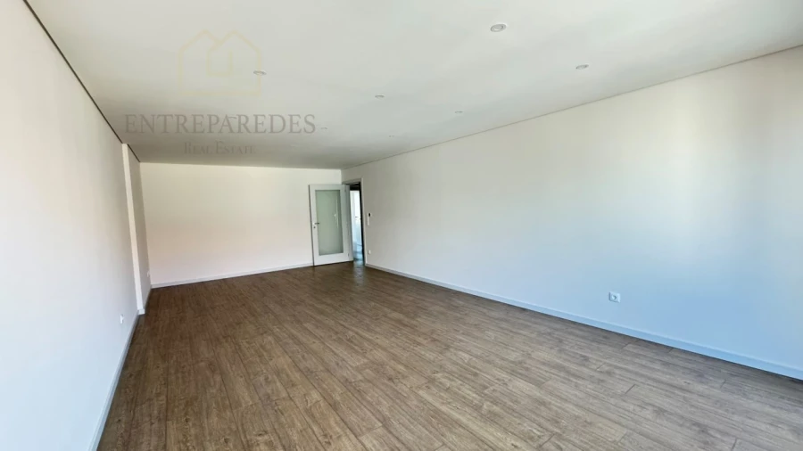 Apartamento T3 para Venda em Cedofeita, Santo Ildefonso, Sé, Miragaia, São Nicolau e Vitória Foto 10