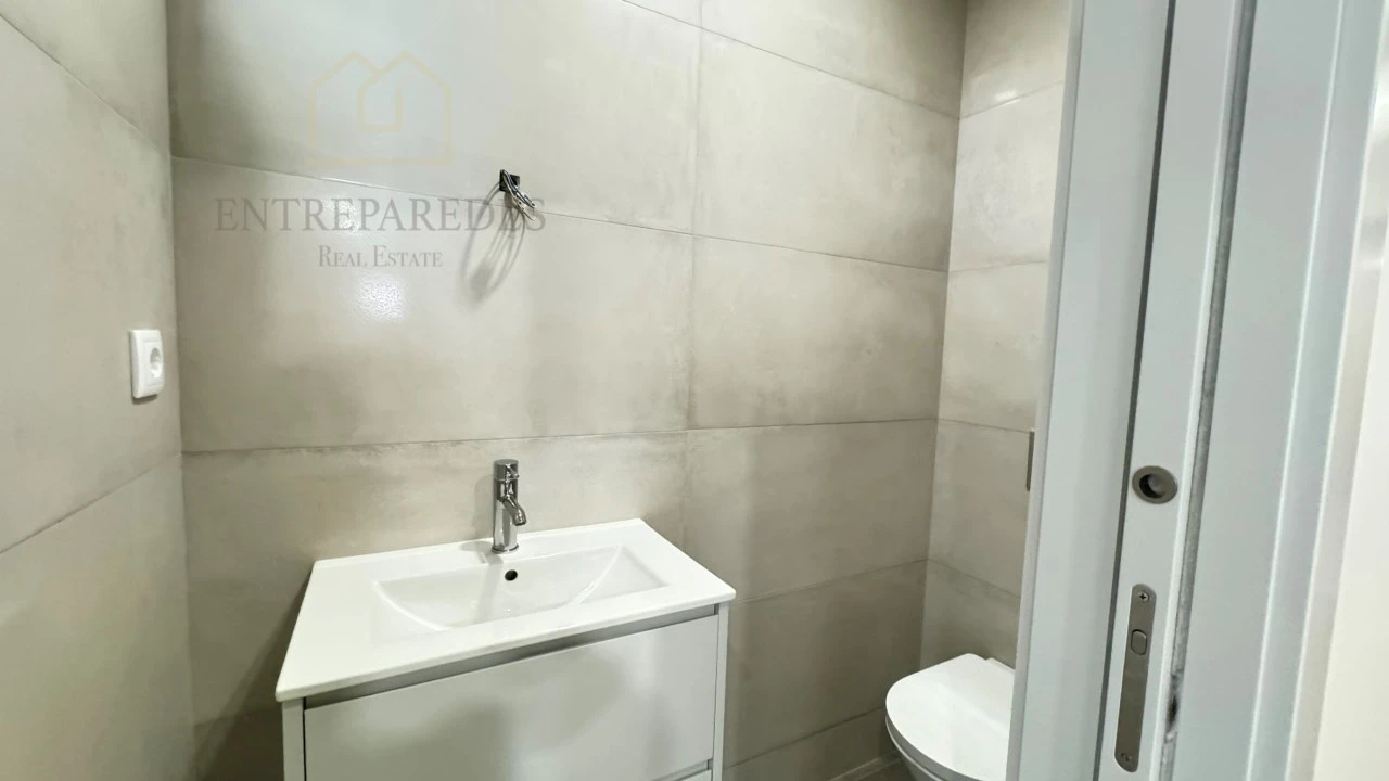 Apartamento T3 para Venda em Cedofeita, Santo Ildefonso, Sé, Miragaia, São Nicolau e Vitória Foto 5