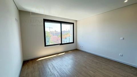 Apartamento T3 para Venda em Cedofeita, Santo Ildefonso, Sé, Miragaia, São Nicolau e Vitória