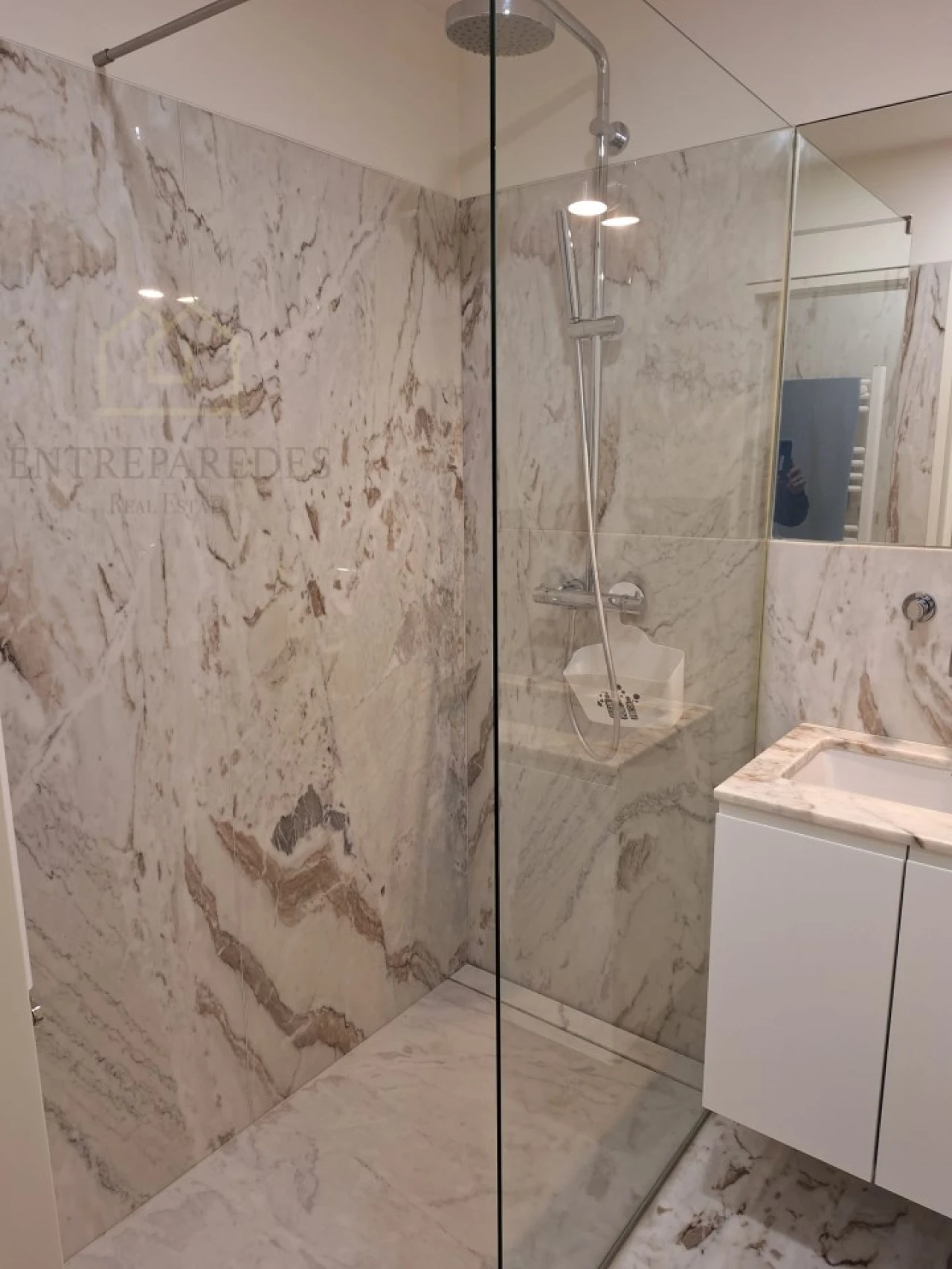 Apartamento T3 para Venda em Cedofeita, Santo Ildefonso, Sé, Miragaia, São Nicolau e Vitória Foto 16
