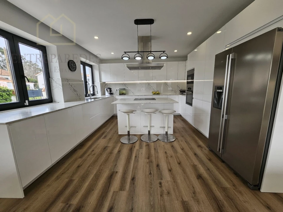 Moradia T5 para Venda em Rio de Mouro Foto 30