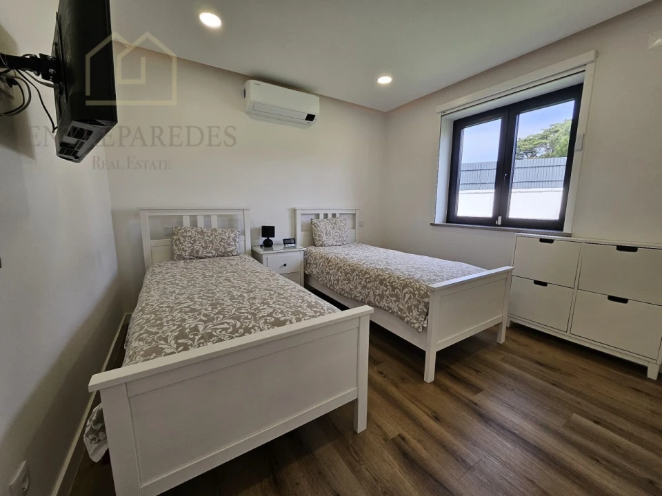 Moradia T5 para Venda em Rio de Mouro Foto 40