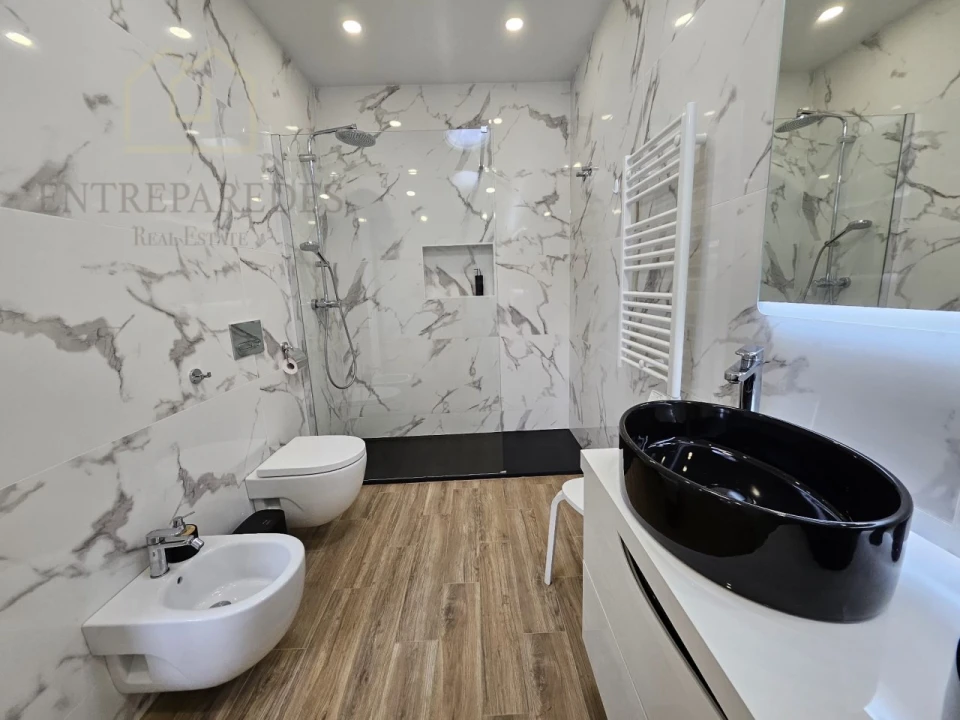 Moradia T5 para Venda em Rio de Mouro Foto 49