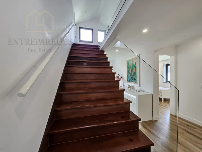 Moradia T5 para Venda em Rio de Mouro Foto 41