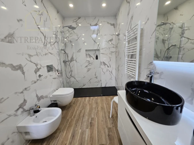 Moradia T5 para Venda em Rio de Mouro Foto 49