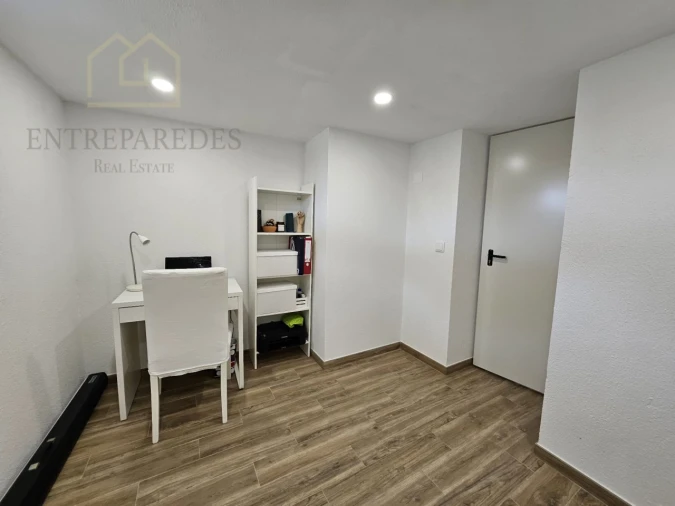 Moradia T5 para Venda em Rio de Mouro Foto 68