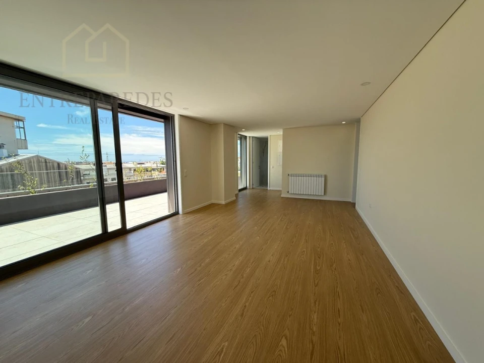 Apartamento T3 para Venda em Espinho Foto 3