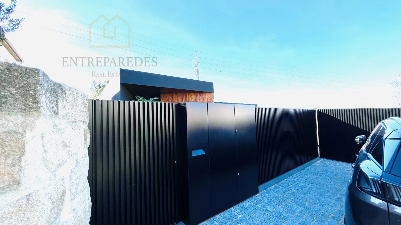 Moradia T6 para Venda em Avintes Foto 17