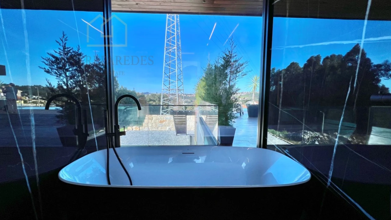 Moradia T6 para Venda em Avintes Foto 63