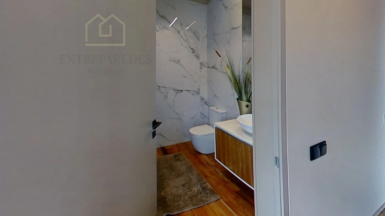 Moradia T6 para Venda em Avintes Foto 75