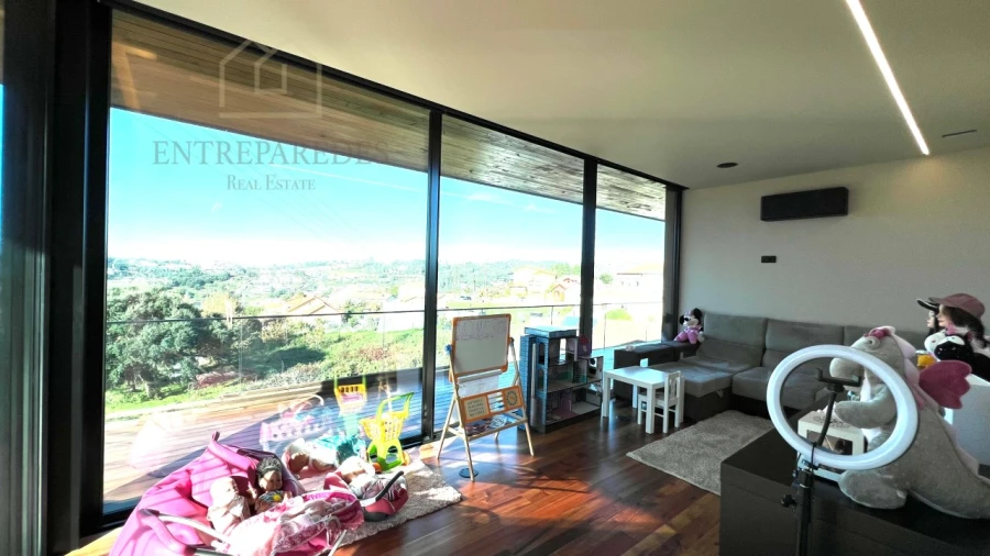 Moradia T6 para Venda em Avintes Foto 38