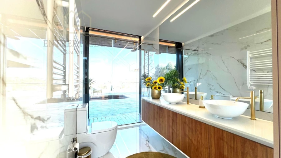 Moradia T6 para Venda em Avintes Foto 49