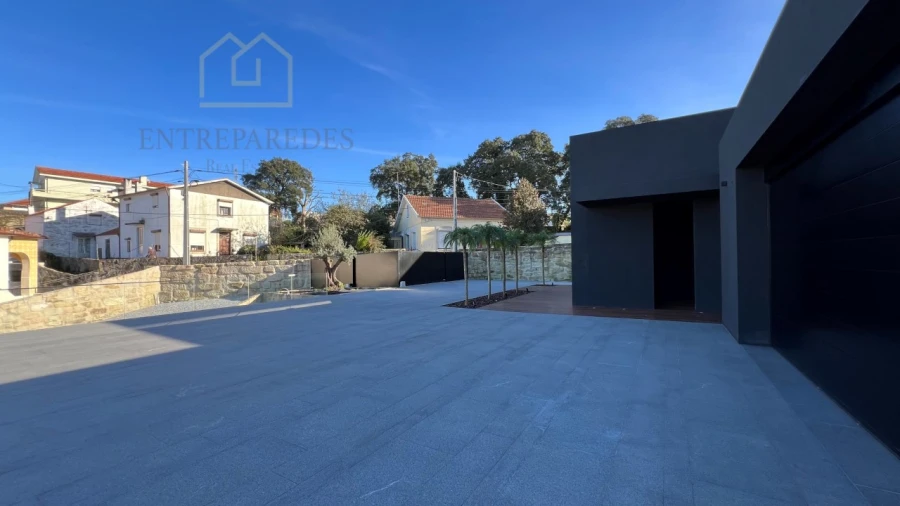 Moradia T6 para Venda em Avintes Foto 72