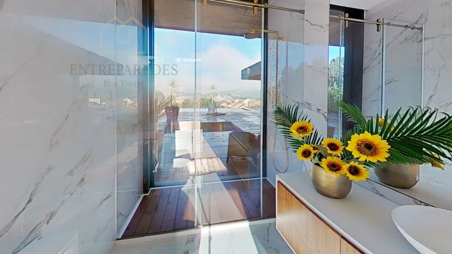 Moradia T6 para Venda em Avintes Foto 76