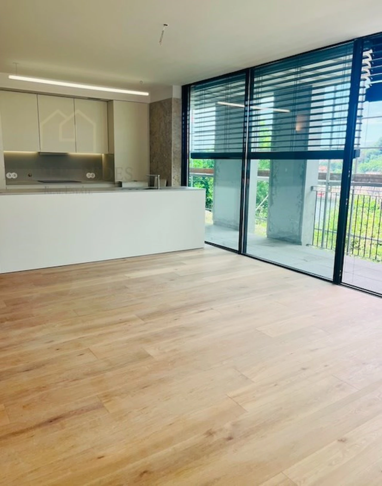 Apartamento T4 para Venda em Santa Marinha e São Pedro da Afurada Foto 2