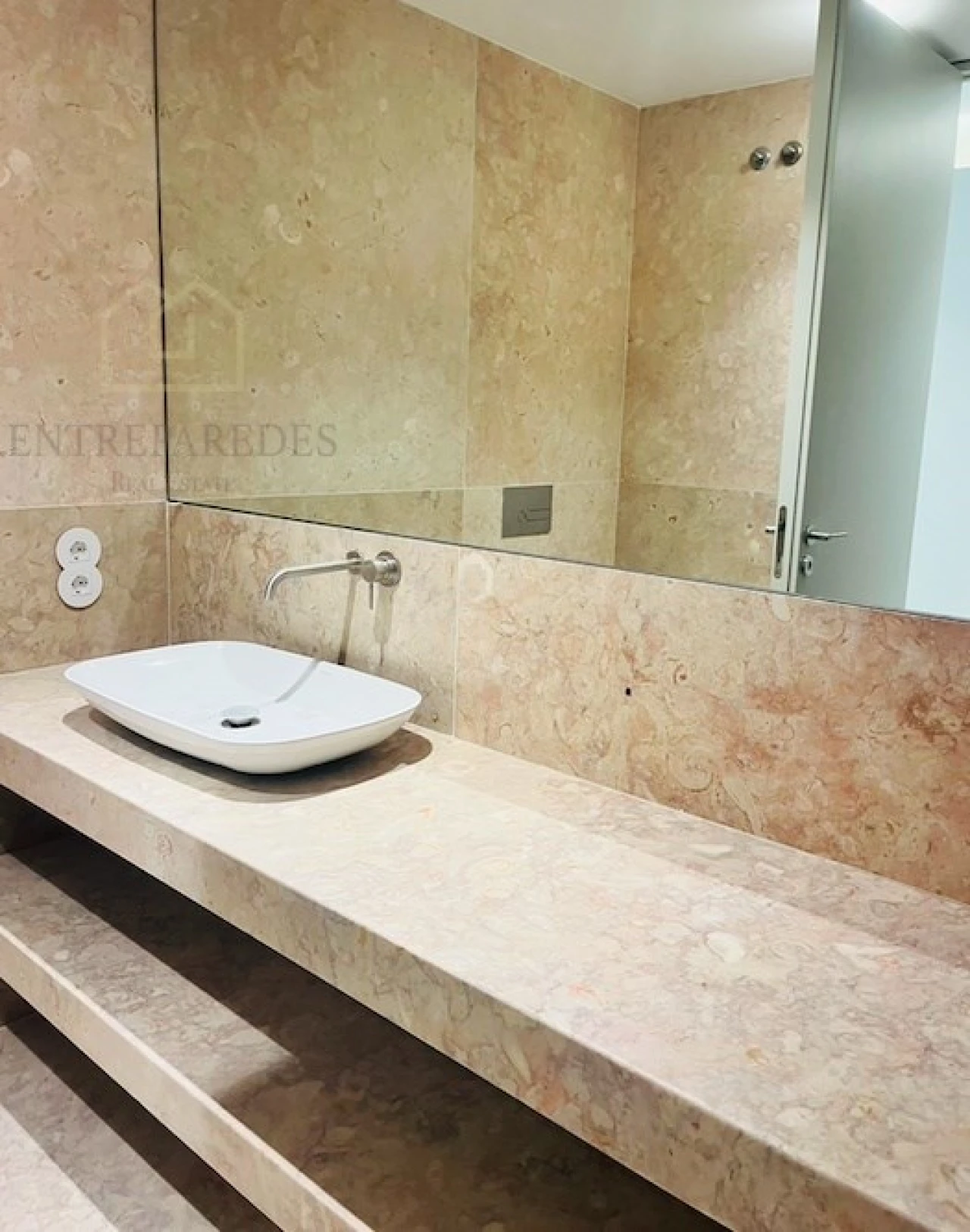 Apartamento T4 para Venda em Santa Marinha e São Pedro da Afurada Foto 3