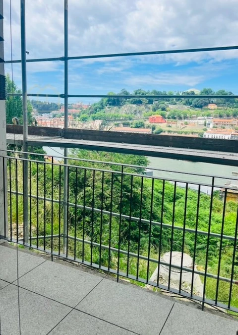 Apartamento T4 para Venda em Santa Marinha e São Pedro da Afurada