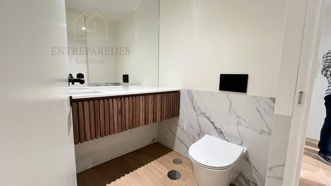 Apartamento T4 para Venda em Aldoar, Foz do Douro e Nevogilde Foto 33