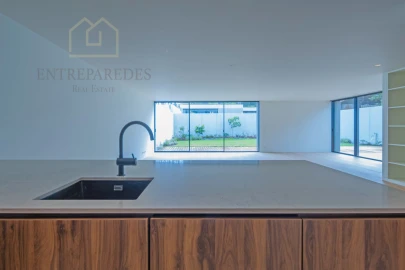 Apartamento T4 para Venda em Aldoar, Foz do Douro e Nevogilde