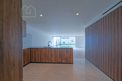Apartamento T4 para Venda em Aldoar, Foz do Douro e Nevogilde