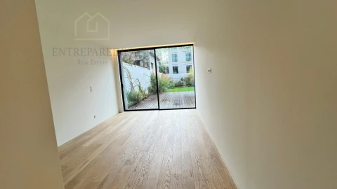 Apartamento T4 para Venda em Aldoar, Foz do Douro e Nevogilde