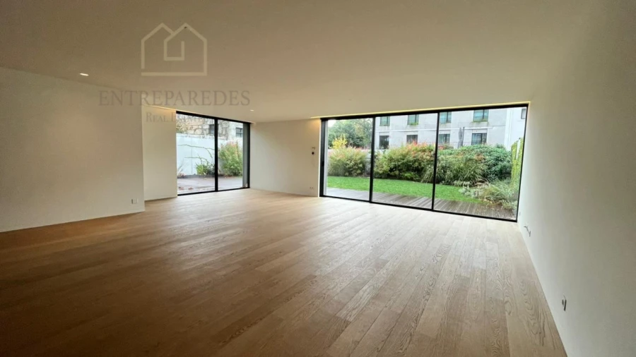 Apartamento T4 para Venda em Aldoar, Foz do Douro e Nevogilde Foto 2