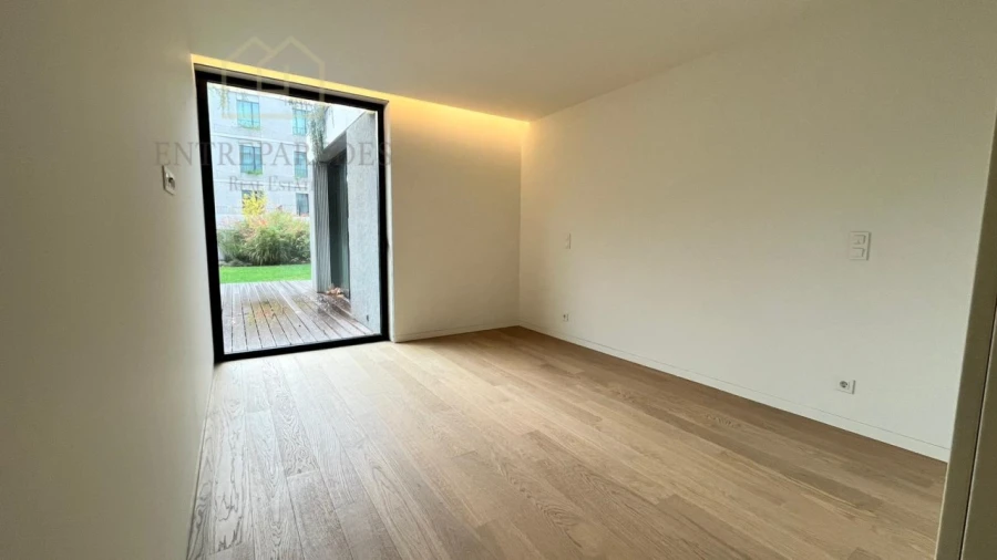Apartamento T4 para Venda em Aldoar, Foz do Douro e Nevogilde Foto 36