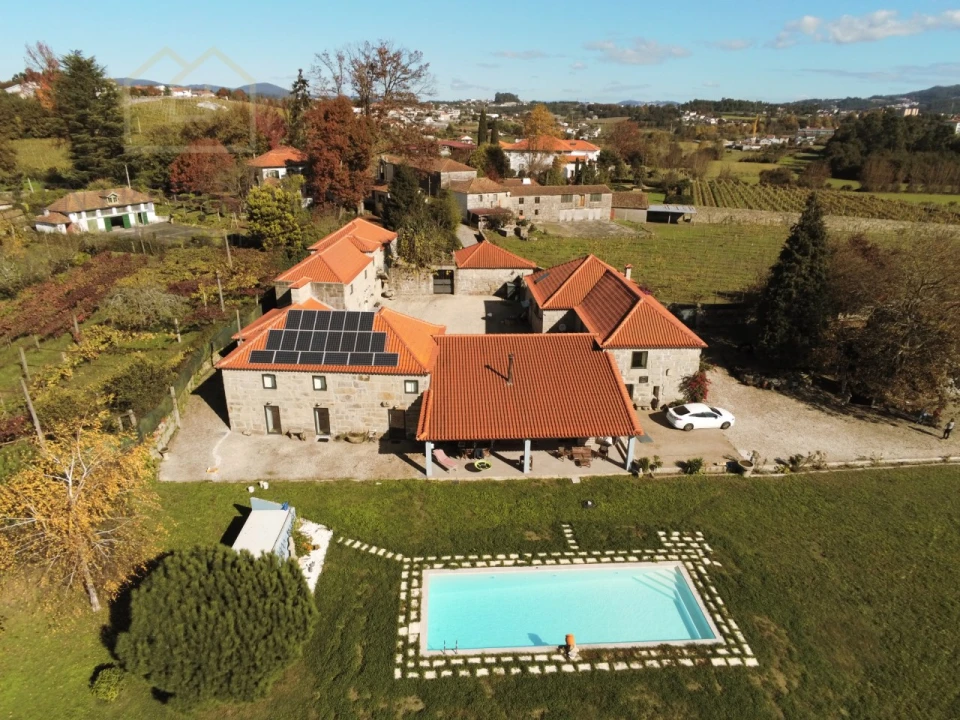 Quinta T11 para Venda em Paredes Foto 1