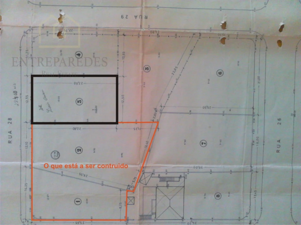 Terreno para Venda em Espinho Foto 3