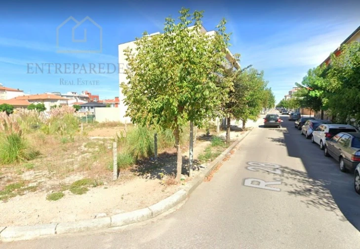 Terreno para Venda em Espinho