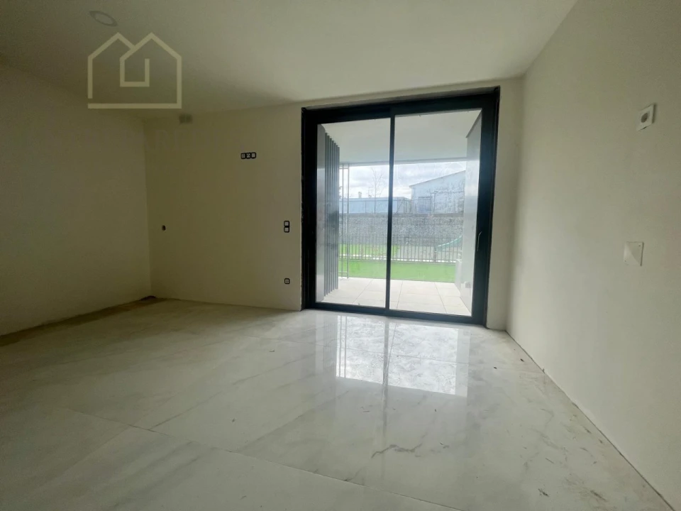 Apartamento T4 para Venda em Santa Maria da Feira, Travanca, Sanfins e Espargo Foto 47