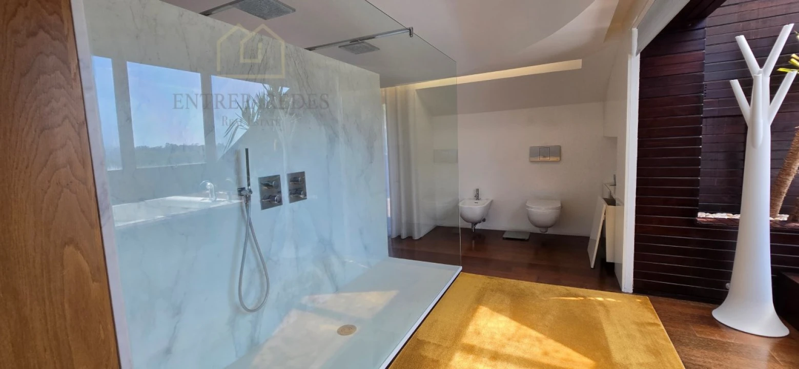 Moradia T4 para Venda em São Miguel do Souto e Mosteirô Foto 39