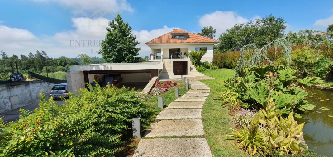 Moradia T4 para Venda em São Miguel do Souto e Mosteirô Foto 3