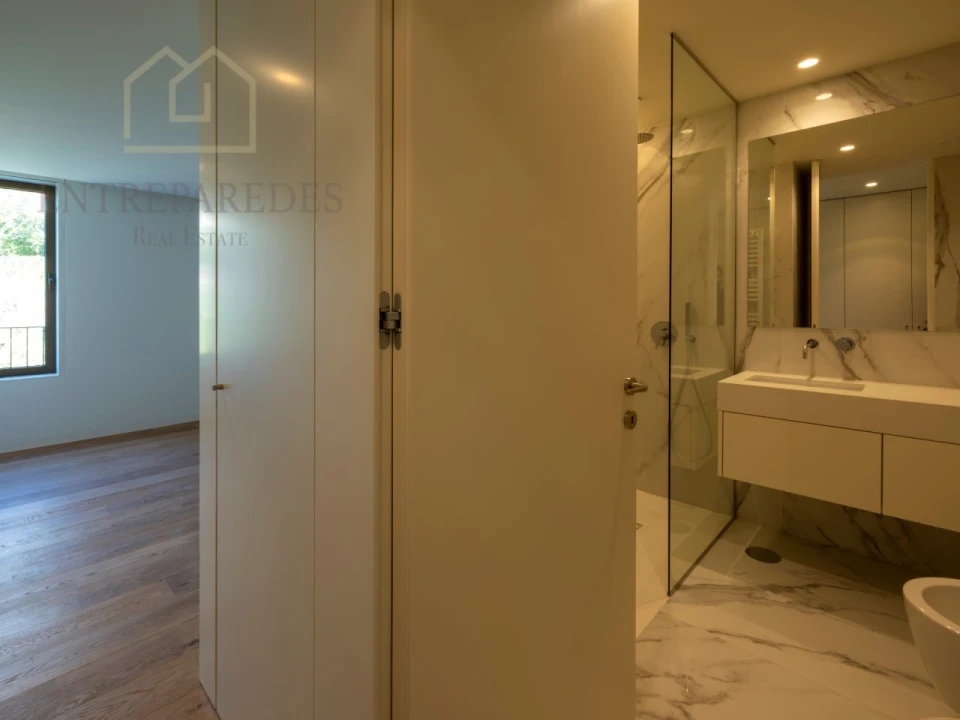 Apartamento T3 para Venda em Lordelo do Ouro e Massarelos Foto 25
