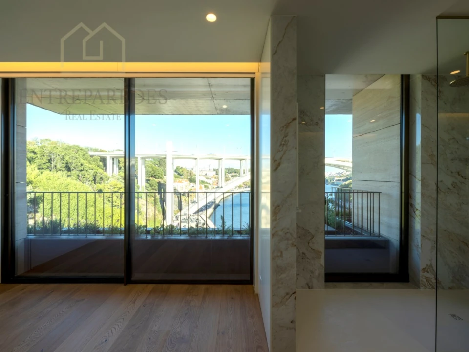 Apartamento T3 para Venda em Lordelo do Ouro e Massarelos Foto 43