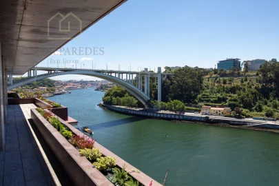 Apartamento T3 para Venda em Lordelo do Ouro e Massarelos