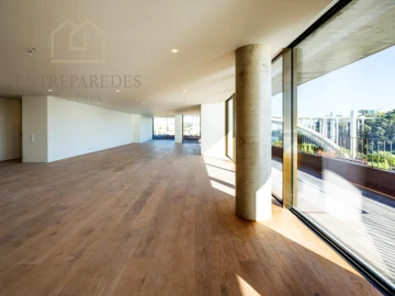 Apartamento T3 para Venda em Lordelo do Ouro e Massarelos