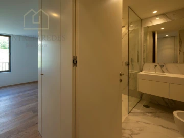Apartamento T3 para Venda em Lordelo do Ouro e Massarelos