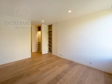 Apartamento T3 para Venda em Lordelo do Ouro e Massarelos