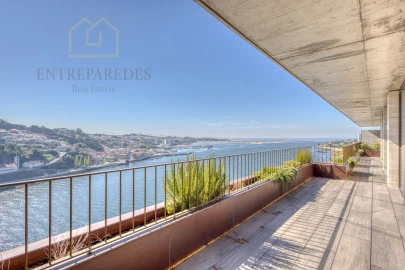 Apartamento T3 para Venda em Lordelo do Ouro e Massarelos