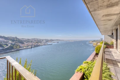Apartamento T3 para Venda em Lordelo do Ouro e Massarelos