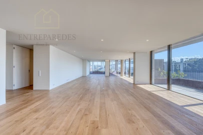 Apartamento T3 para Venda em Lordelo do Ouro e Massarelos
