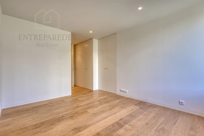 Apartamento T3 para Venda em Lordelo do Ouro e Massarelos