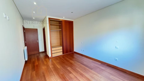 Apartamento T3 para Venda em São Mamede de Infesta e Senhora da Hora