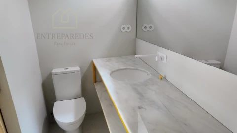 Moradia T2 para Venda em Lordelo do Ouro e Massarelos