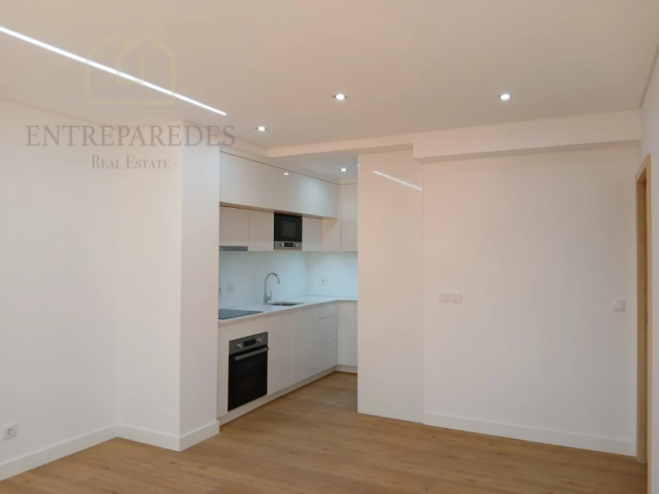 Apartamento T2 para Venda em Cedofeita, Santo Ildefonso, Sé, Miragaia, São Nicolau e Vitória Foto 25
