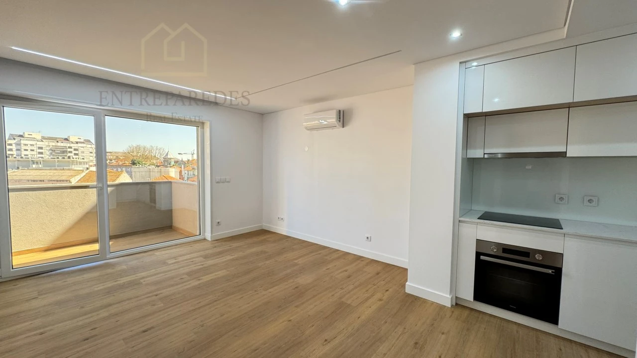 Apartamento T2 para Venda em Cedofeita, Santo Ildefonso, Sé, Miragaia, São Nicolau e Vitória Foto 4