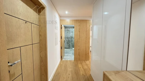 Apartamento T2 para Venda em Cedofeita, Santo Ildefonso, Sé, Miragaia, São Nicolau e Vitória