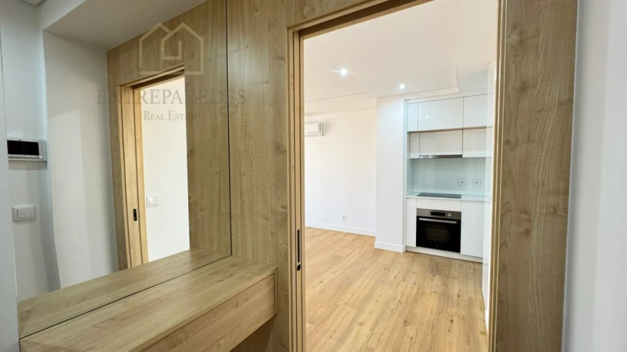 Apartamento T2 para Venda em Cedofeita, Santo Ildefonso, Sé, Miragaia, São Nicolau e Vitória Foto 3
